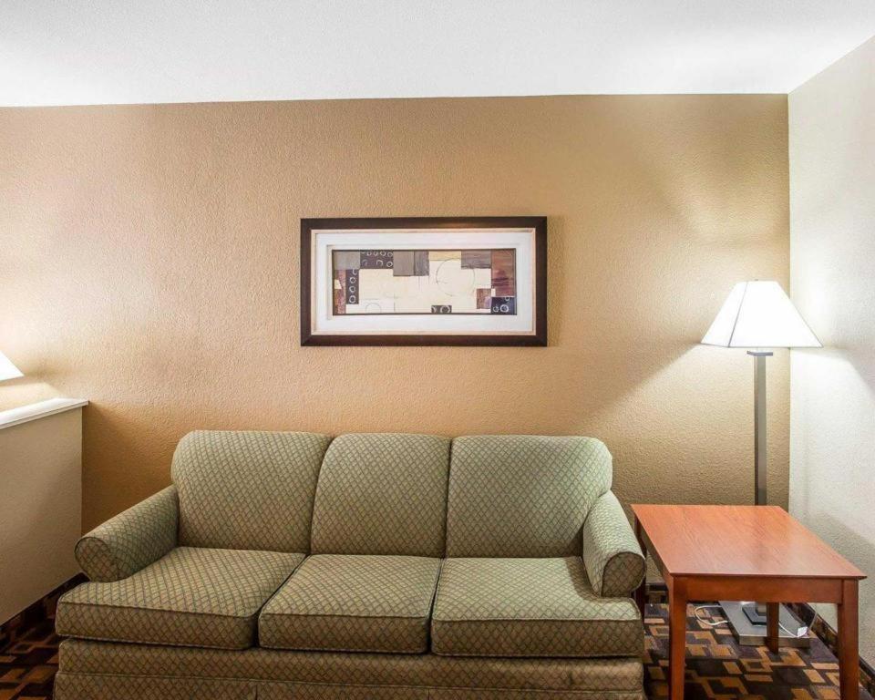 Quality Inn & Suites Mount Juliet Εξωτερικό φωτογραφία