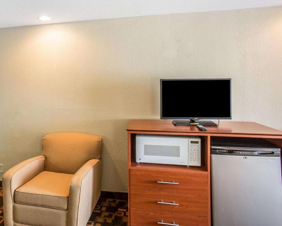 Quality Inn & Suites Mount Juliet Εξωτερικό φωτογραφία